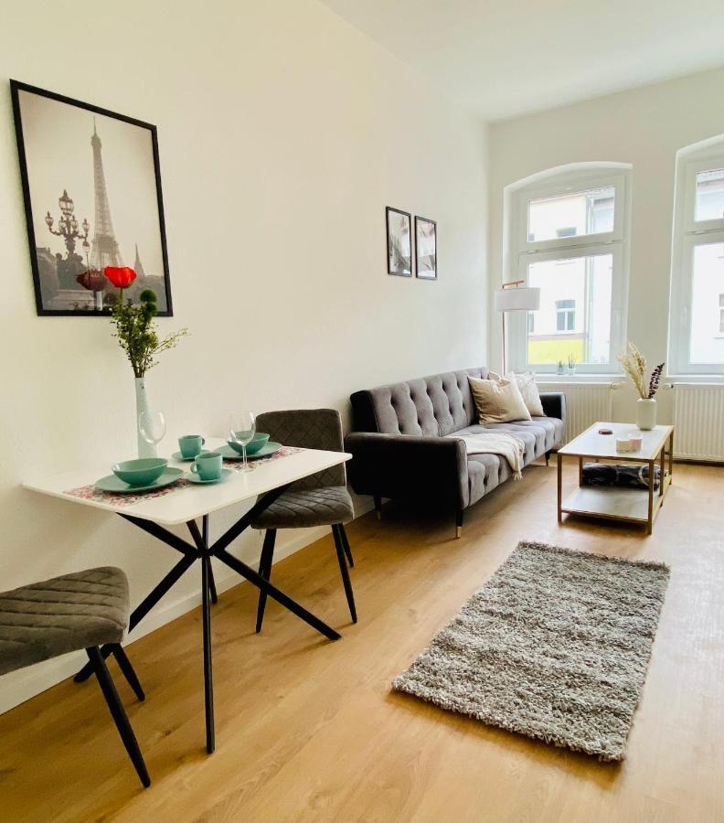 Stilvolles Apartment In Zentraler Lage - Smart-Tv, Queensize-Bett, Altbaustil, Kueche In City-Naehe Ерфурт Екстер'єр фото