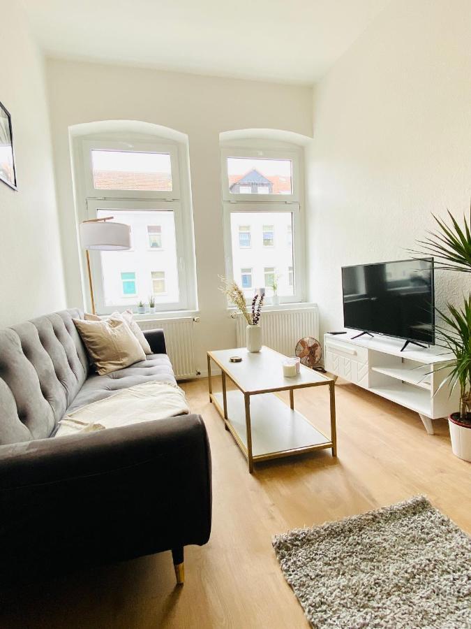 Stilvolles Apartment In Zentraler Lage - Smart-Tv, Queensize-Bett, Altbaustil, Kueche In City-Naehe Ерфурт Екстер'єр фото