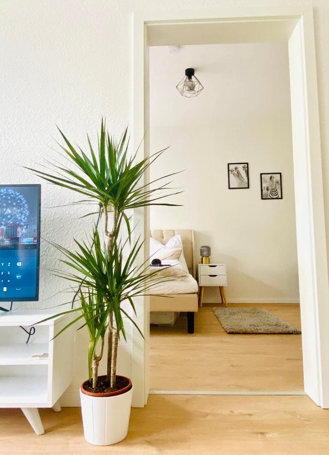 Stilvolles Apartment In Zentraler Lage - Smart-Tv, Queensize-Bett, Altbaustil, Kueche In City-Naehe Ерфурт Екстер'єр фото